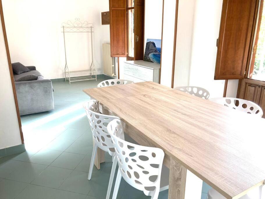 פלרמו Villa Orlando Mondello מראה חיצוני תמונה